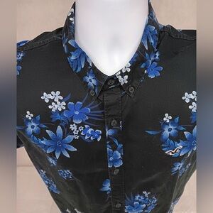 Medium Hollister Hawaii shirt